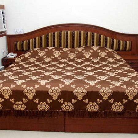 لاكناو Hotel Sunrise Inn المظهر الخارجي الصورة