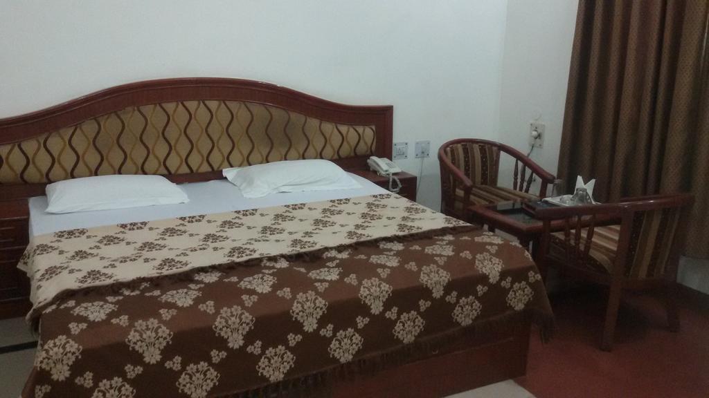 لاكناو Hotel Sunrise Inn المظهر الخارجي الصورة