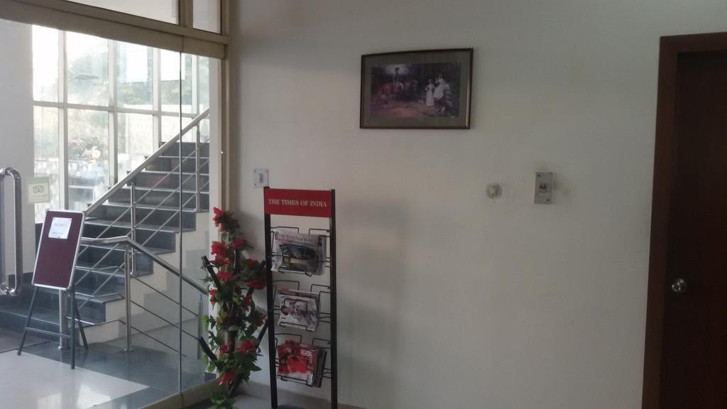 لاكناو Hotel Sunrise Inn المظهر الخارجي الصورة