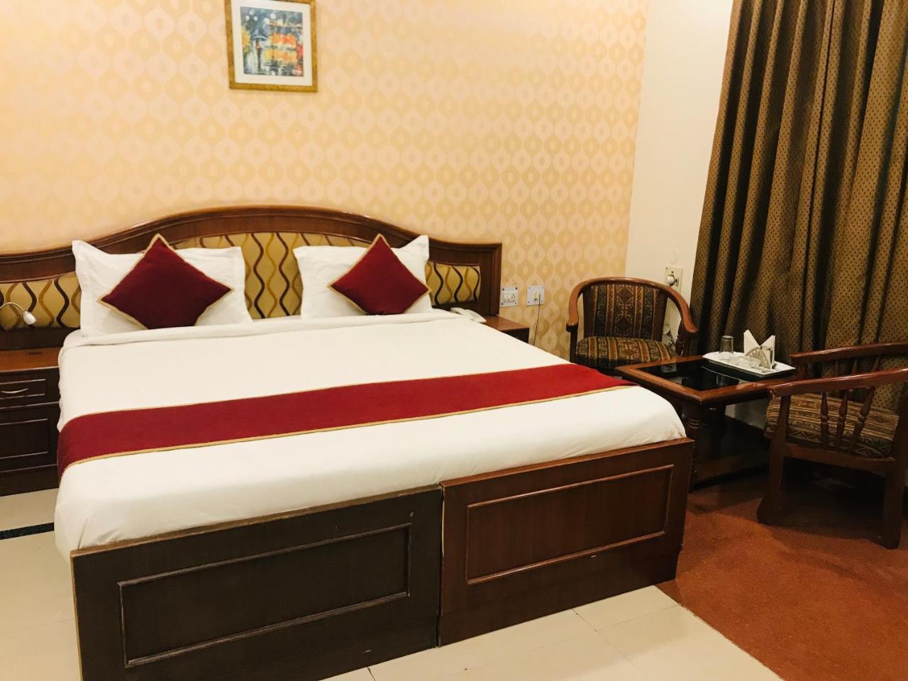 لاكناو Hotel Sunrise Inn المظهر الخارجي الصورة
