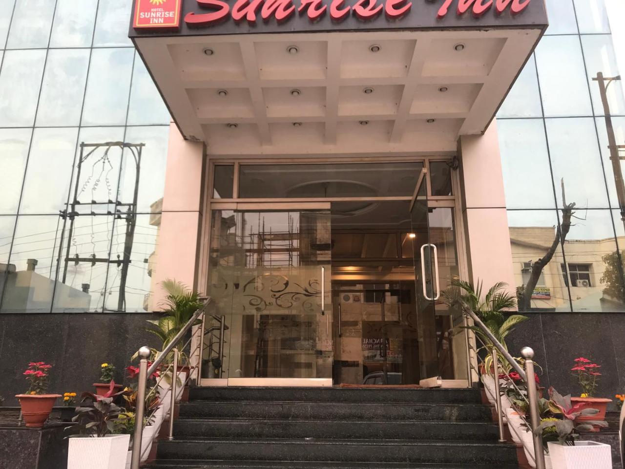 لاكناو Hotel Sunrise Inn المظهر الخارجي الصورة